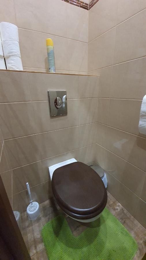 Aqua Apartman Tiszaújváros Eksteriør billede