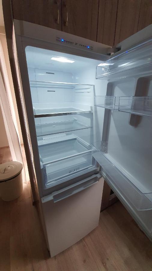 Aqua Apartman Tiszaújváros Eksteriør billede