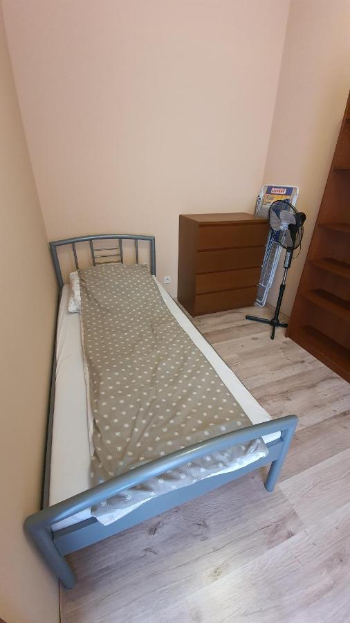 Aqua Apartman Tiszaújváros Eksteriør billede