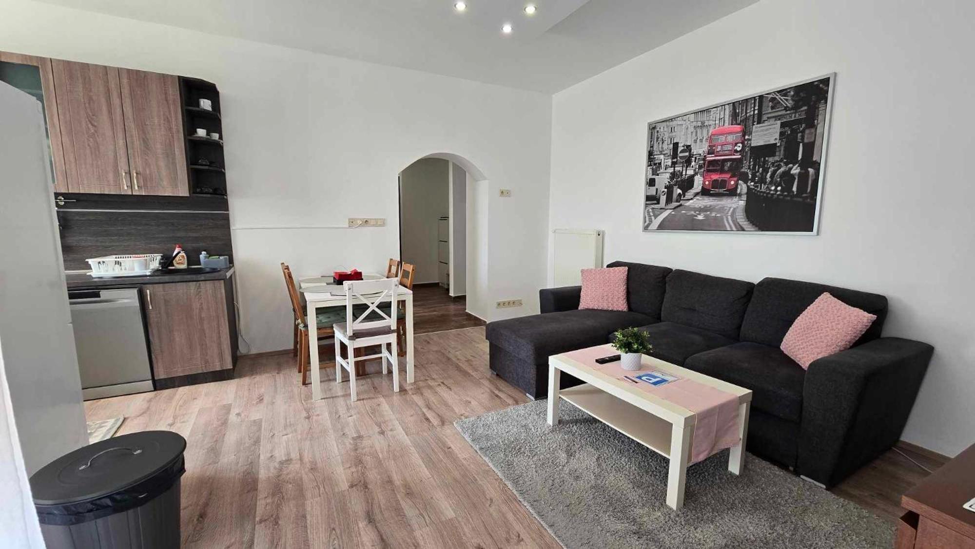 Aqua Apartman Tiszaújváros Eksteriør billede